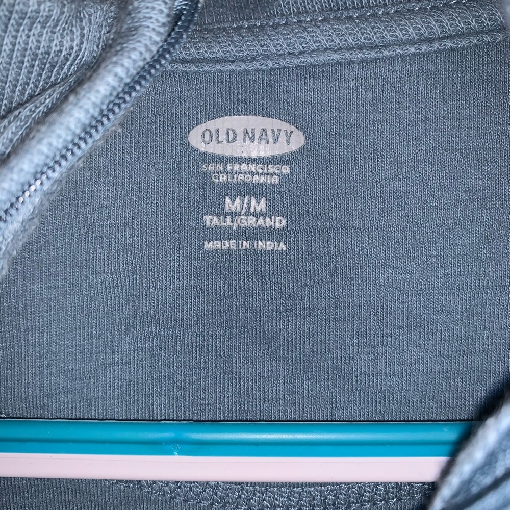 Pullover - Picture 2 of 3